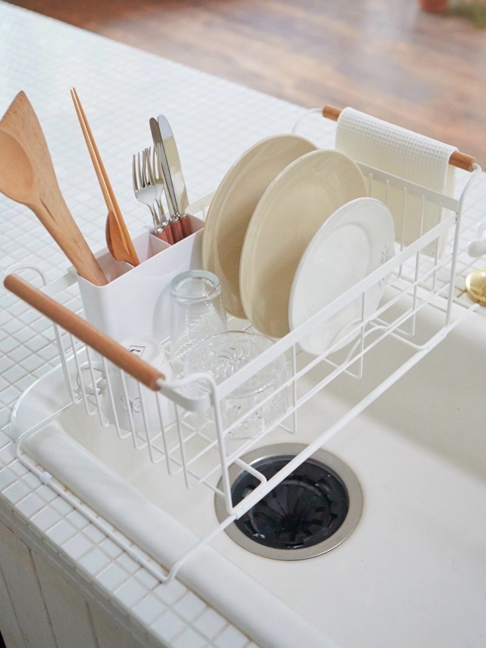 Yamazaki Over the Sink Expandable Dish Rack